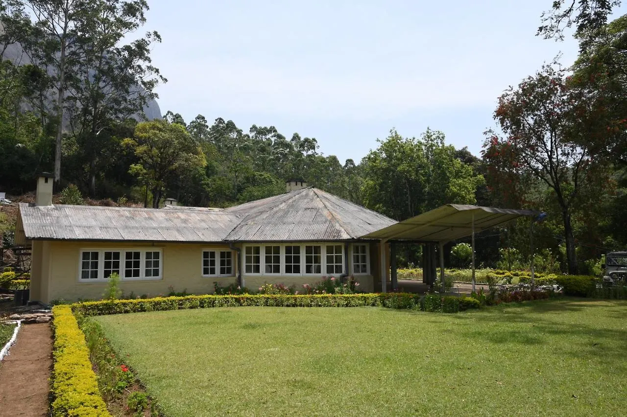 Villa Ama Stays And Trails Tea Estate Bungalows , Munnar